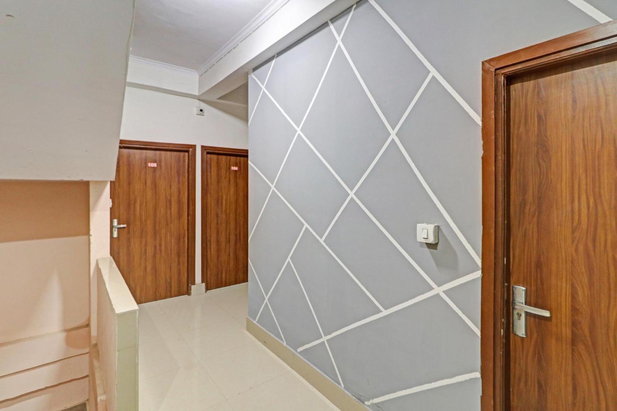 Hotel O Star Ki نيودلهي المظهر الخارجي الصورة