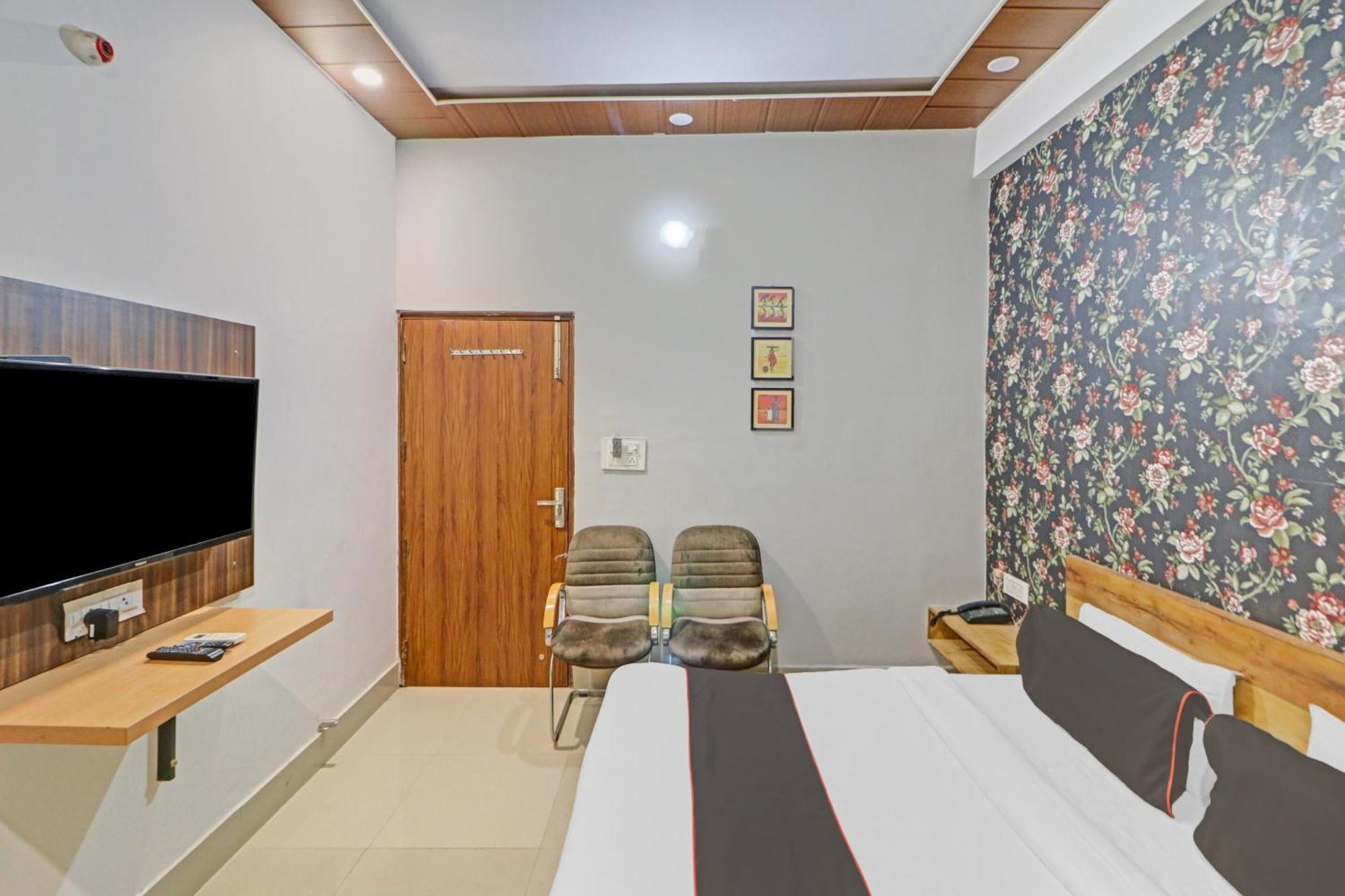 Hotel O Star Ki نيودلهي المظهر الخارجي الصورة